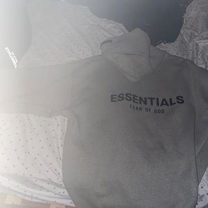 Essentials fear of god hoodie size L bran new